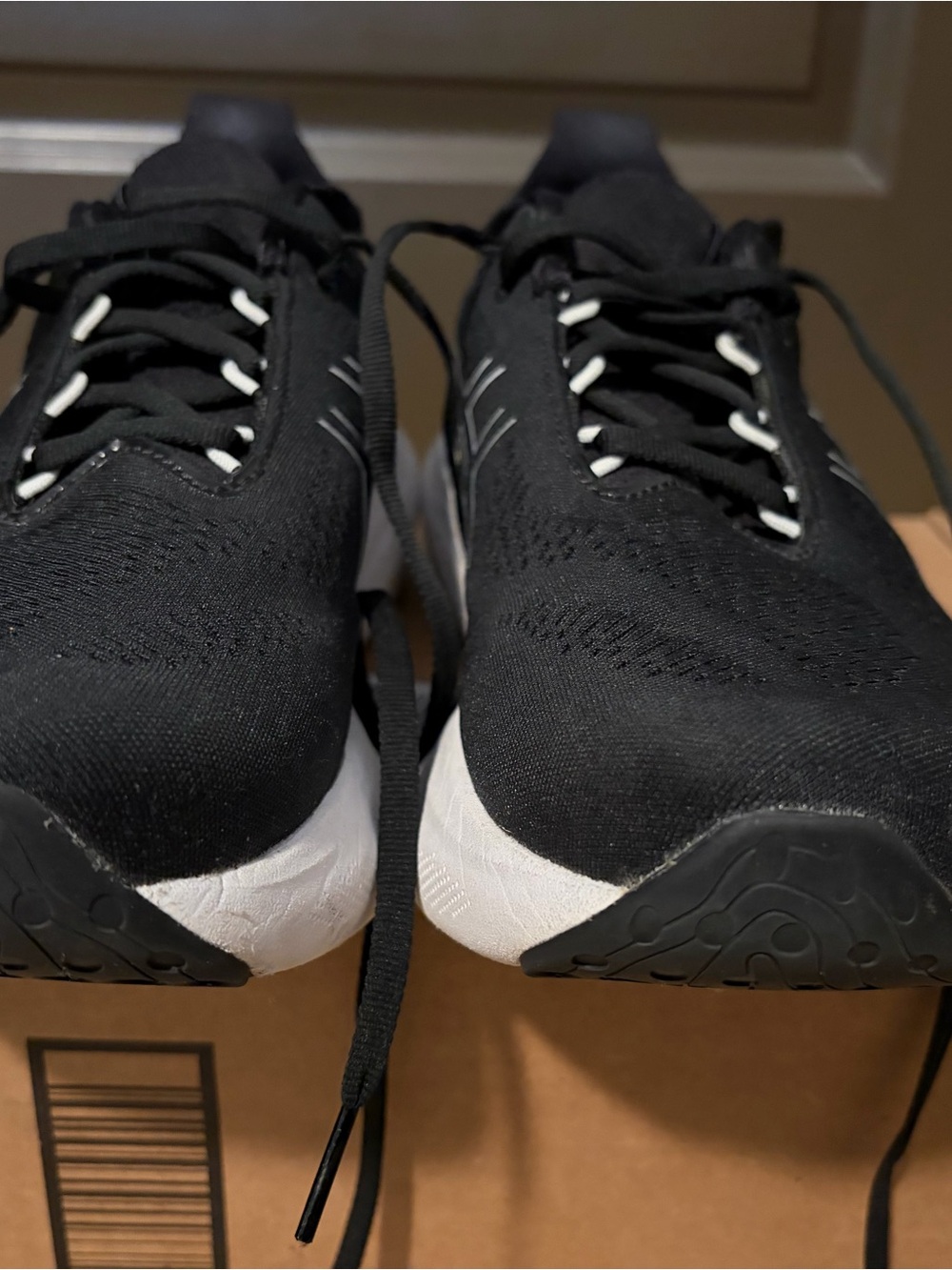 Asics Womens Black Athletic Running Shoes with White Midsole - Picture 3 of 5